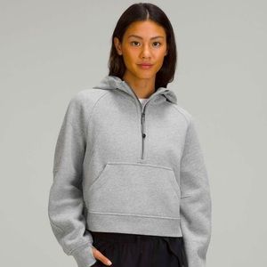 Lululemon Scuba Oversized Half-Zip Hoodie
Heathered Core Medium Grey